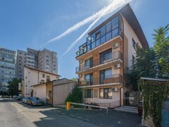 Primaria S1 apartament, loc de parcare suprateran, acces dublu