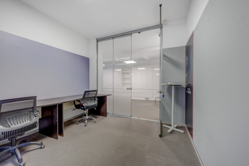 Primaria S1 apartament, loc de parcare suprateran, acces dublu