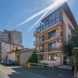 Primaria S1 apartament, loc de parcare suprateran, acces dublu